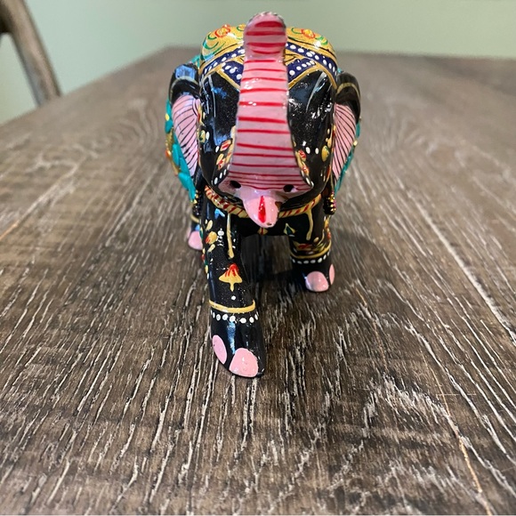 Elephant Figurine - Picture 6 of 7
